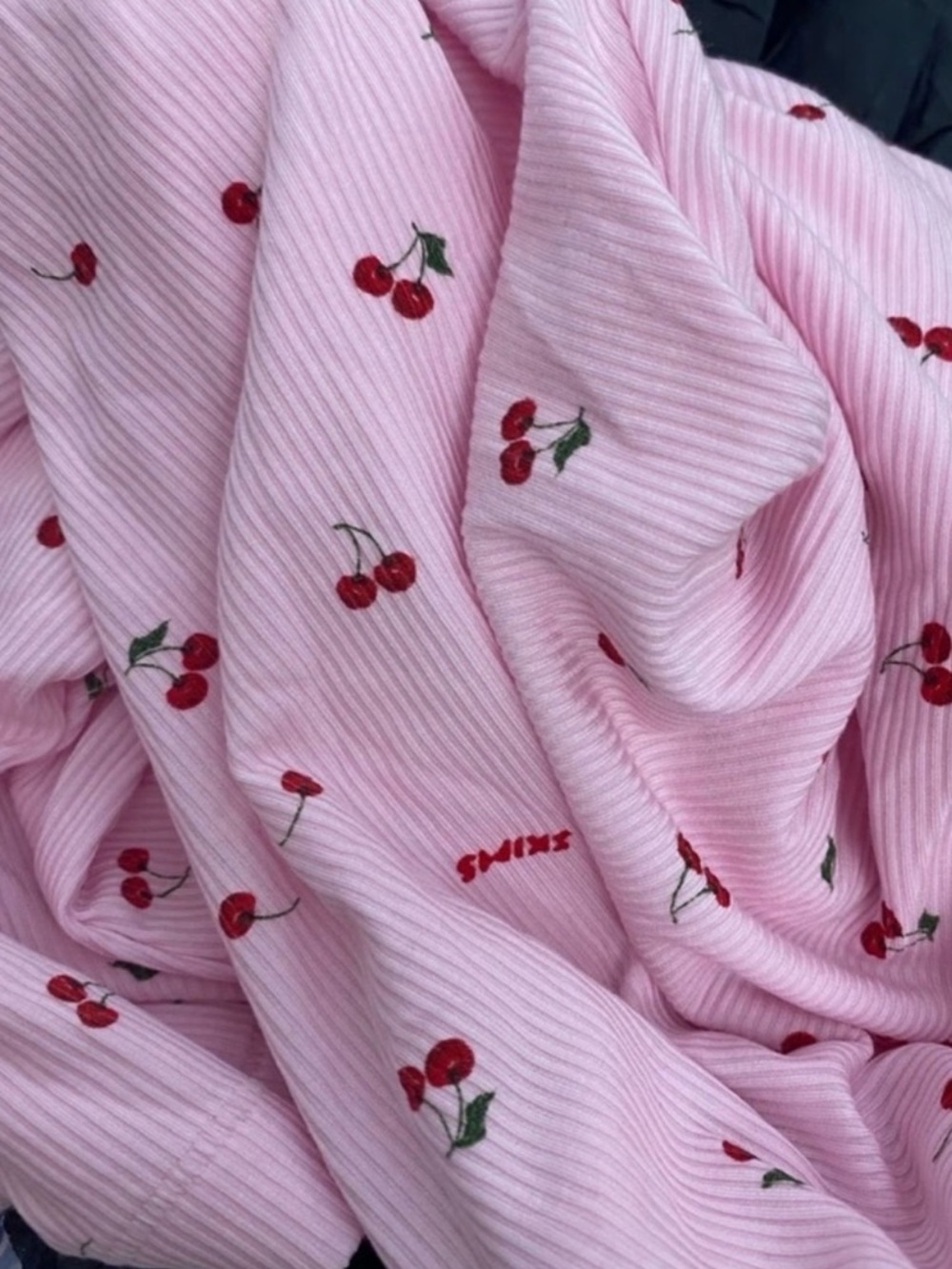 SKIMS SOFT LOUNGE LONG SLEEVE HENLEY LIMITED EDITION: CHERRY BLOSSOM PRINT XS - Picture 10 of 12